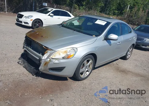 2012 Volvo S60 T5 z USA, uszkodzony, nr VIN YV1622FS6C2134345